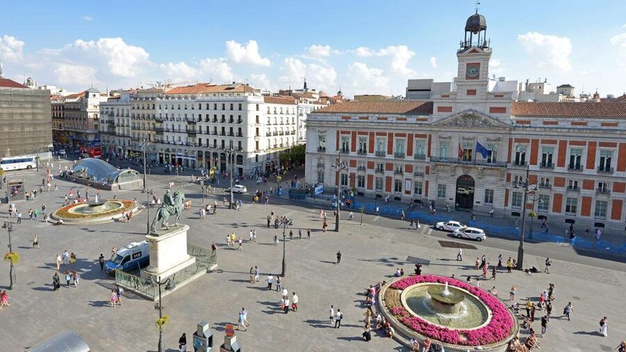 Madrid Audioguide - TravelMate app for your smartphone - Escorial and the unusual entries on the list