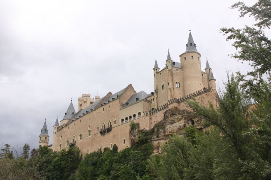 Madrid: Avila and Segovia Day Trip with Tickets to Monuments - Key points to know before you book