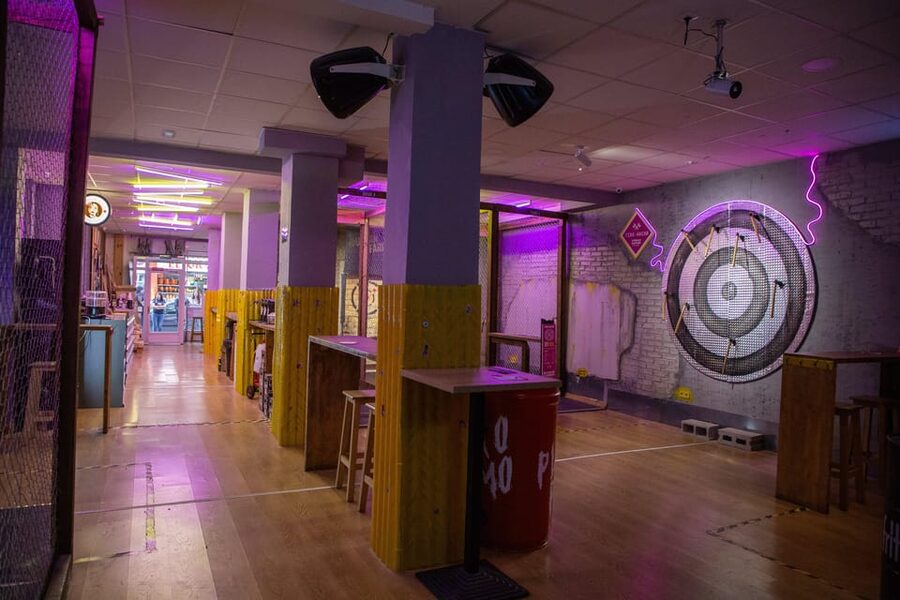 Madrid: Axe Throwing Challenge - Who should book it, and who should skip it
