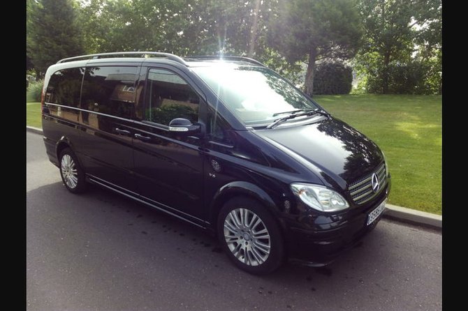 Madrid Barajas Airport Private Transfer To Madrid City - The arrivals hall pickup, step by step