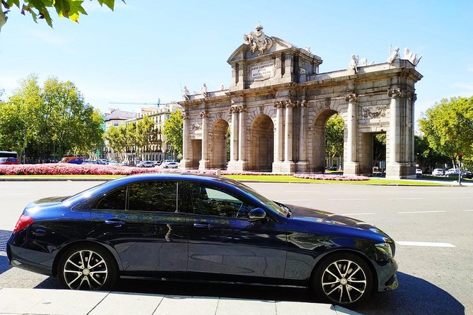 Madrid Barajas Airport Round Trip Private Transfer To Madrid City - Key points to know before booking