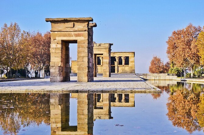 Madrid Best Walking Tour: Old city and Royal sites - Plaza de la Villa and the old civic center