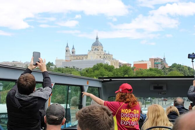 Madrid Big Bus Night Tour - What the Madrid night route is really good at