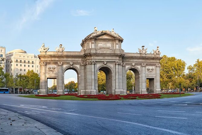 Madrid Big Bus Night Tour - Prado, the Botanical Garden, and Atocha