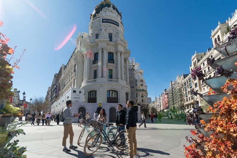Madrid by bike + PhotoShooting - Standard bicycle or electric bike?