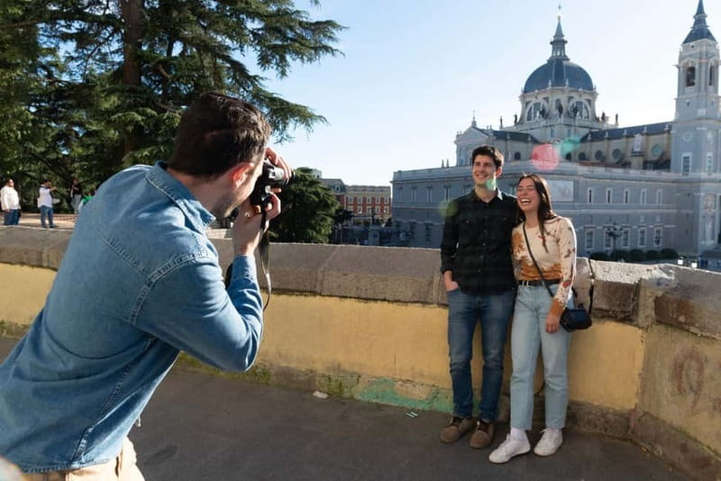 Madrid by bike + PhotoShooting - Starting near Gran Vía on Valverde Street