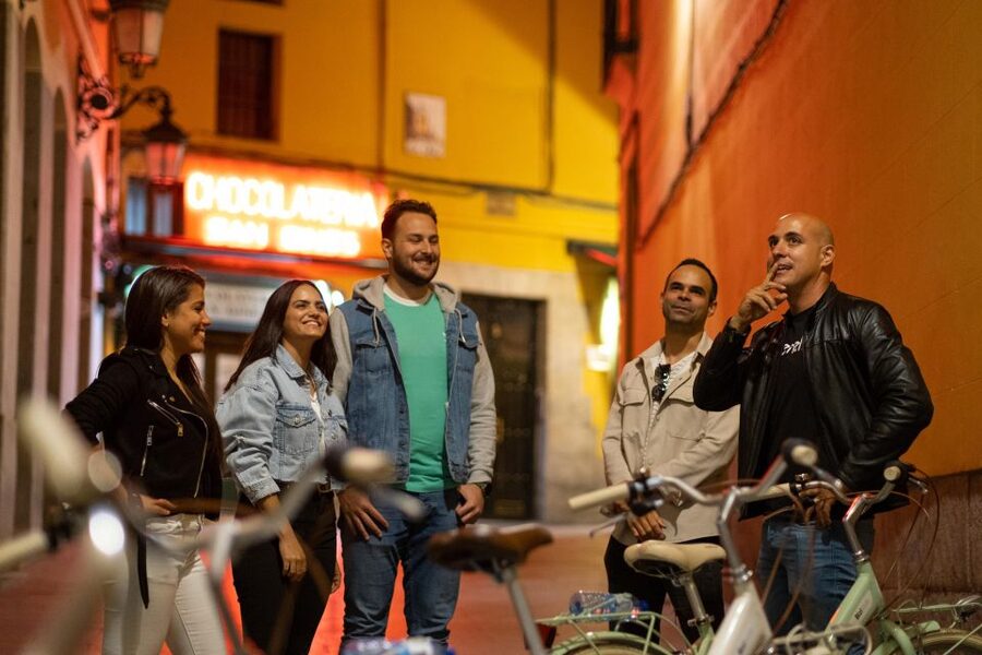 Madrid by Night: Vintage Bike Tour Highlights/Optional Tapas - Vintage bike, e-bike, and family arrangements