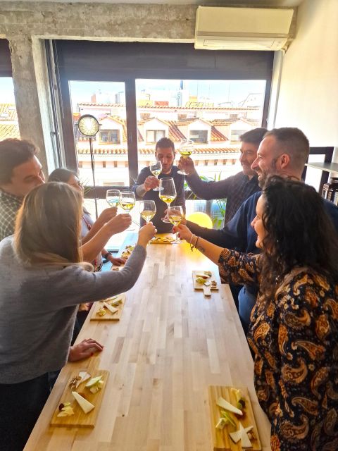 Madrid: cheese tasting with wine pairing. - Four cheeses that show Spain’s range