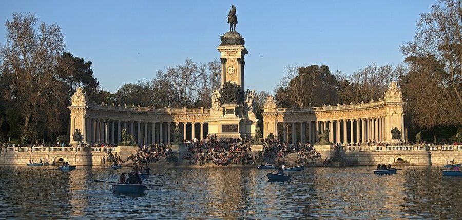 Madrid: Cibeles Rooftop & Retiro Park Guided Walking Tour - What to Do After the Guided Tour