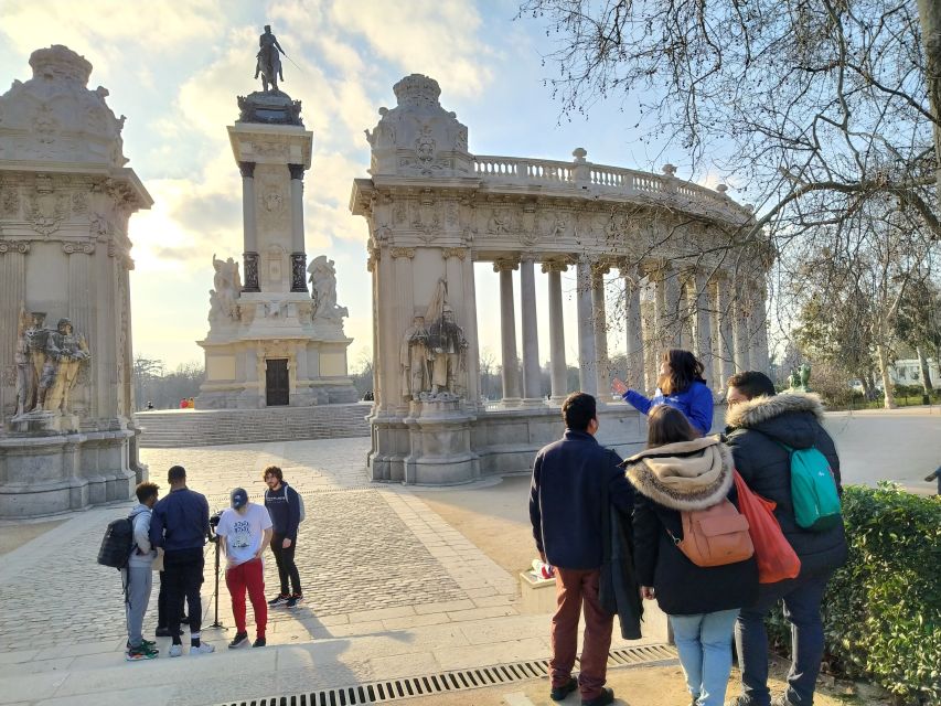 Madrid: Cibeles Rooftop & Retiro Park Guided Walking Tour - The Walk Along Alcalá Street