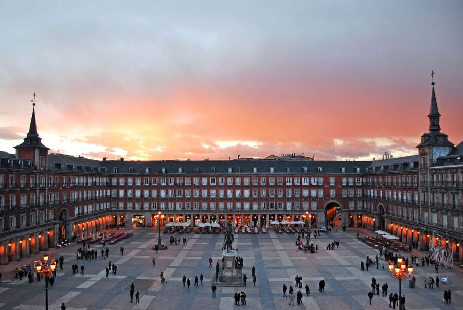 Madrid: City Highlights Guided Walking Tour - Royal Madrid around Plaza de Oriente
