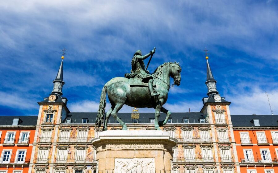 Madrid: City Highlights Guided Walking Tour - Calle Mayor and the older city