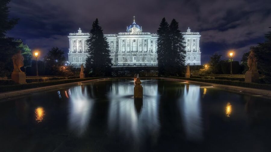 Madrid: City Highlights Guided Walking Tour - Plaza de la Villa and Álvaro de Bazán