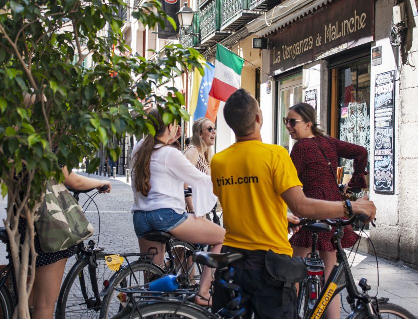 Madrid: City Highlights Private Bike Tour - Open views at Parque del Oeste