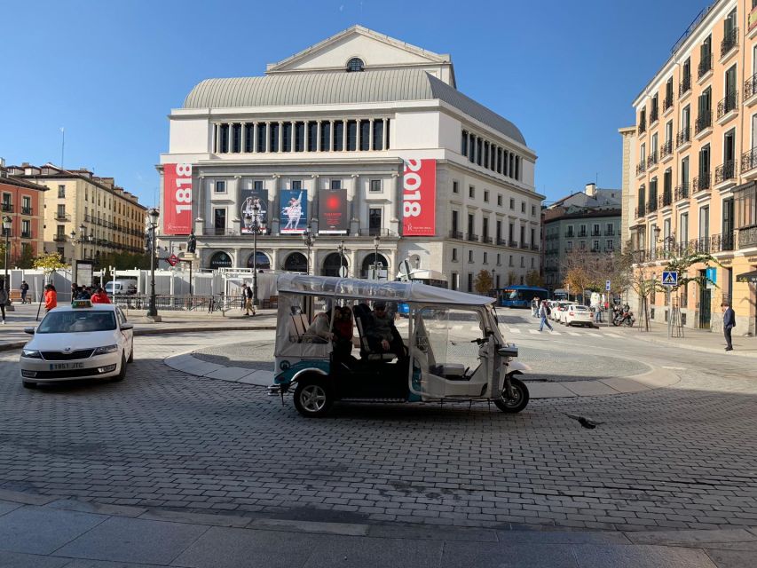 Madrid: City Highlights Tuk Tuk Tour - Starting in Los Jerónimos and Retiro Park