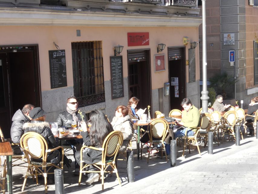Madrid City Tour: Culture and History - The Royal Palace and Almudena Cathedral