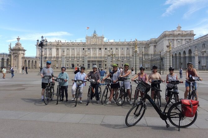 Madrid City Tour | Regular Bike or E-Bike | Reduced Groups - Thirty minutes inside El Retiro