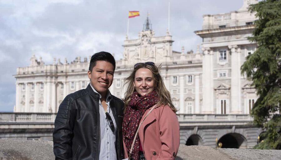 Madrid: Eco-Friendly, Private, and Unique Tuk Tuk Experience - Alcalá Gate, the Ritz, and Neptune Fountain