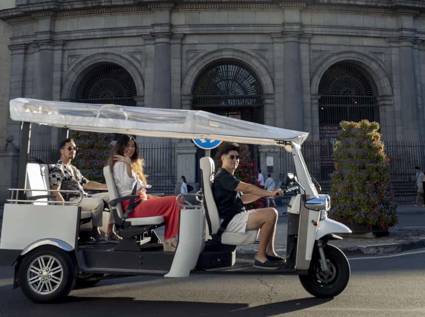 Madrid: Eco-Friendly, Private, and Unique Tuk Tuk Experience - Las Letras and Plaza de Santa Ana bring you back to old Madrid