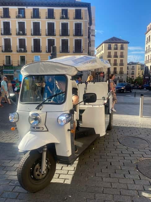 Madrid: Eco-Friendly, Private, and Unique Tuk Tuk Experience - What the private format and guide quality add