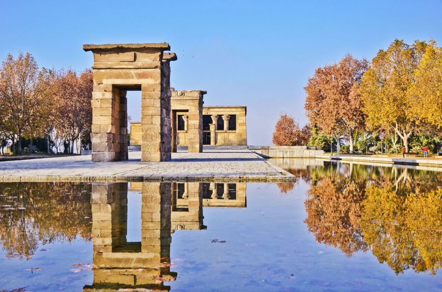 Madrid: El Retiro Park & City Sightseeing Audio Tour - The city route: stories at your own speed