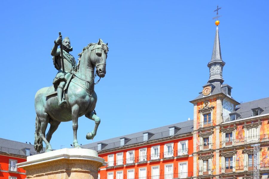 Madrid: El Retiro Park & City Sightseeing Audio Tour - Entering El Retiro near Saint Jerome Church
