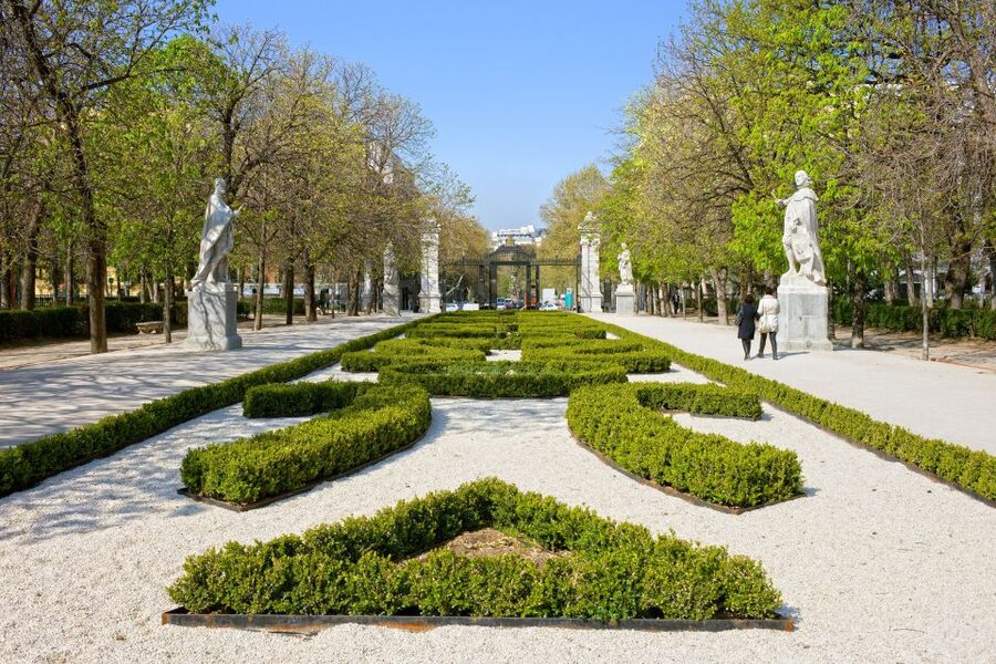 Madrid: El Retiro Park Self-Guided Audio Tour - Why El Retiro works well with an audio guide