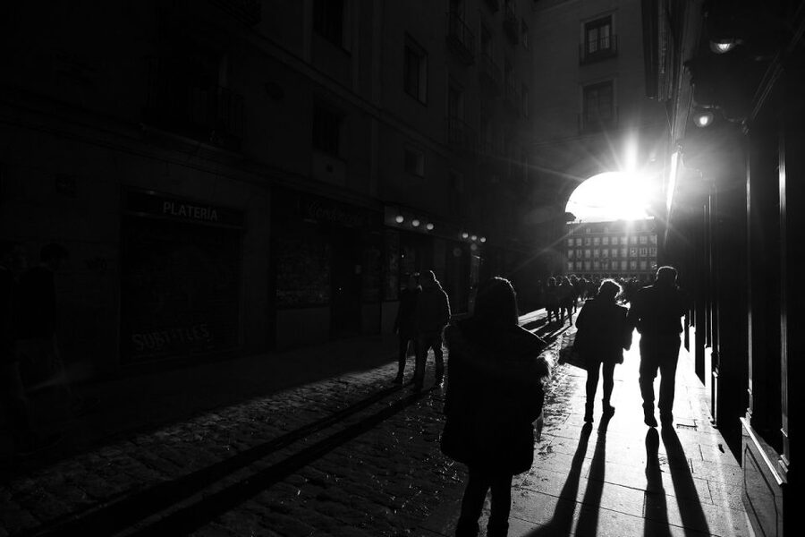 Madrid: Enchanted Evening Walking Tour in Spanish - Plaza de la Villa and old Madrid