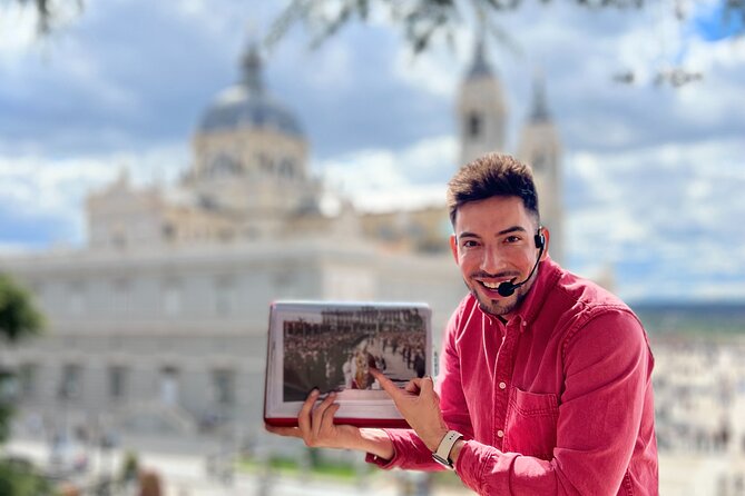 Madrid Essential: Historic Center, Plaza Mayor & Royal Palace - Arco de Cuchilleros and old Madrid below street level