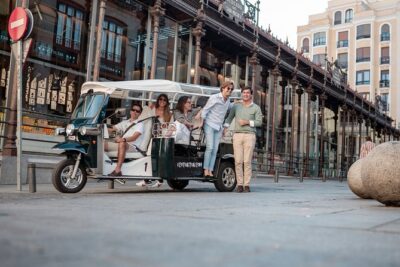 Madrid Expert Plus Tour with Local Guide in Eco Tuk Tuk Private