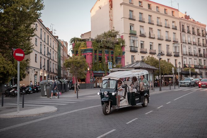 Madrid Expert Plus Tour with Local Guide in Eco Tuk Tuk Private - Santa Ana, San Francisco el Grande, and Madrid’s royal quarter