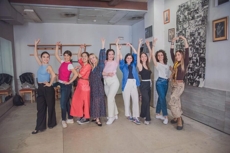 Madrid: Flamenco Class Experience - The first steps: posture, legs, and hips