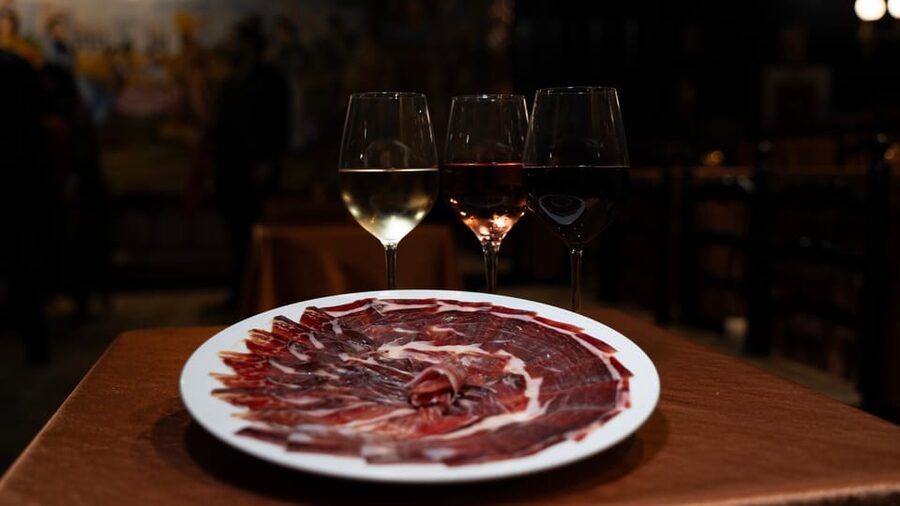 Madrid: Flamenco Show&Drink at Tablao 1911 (World's Oldest) - Seating is the biggest factor in value
