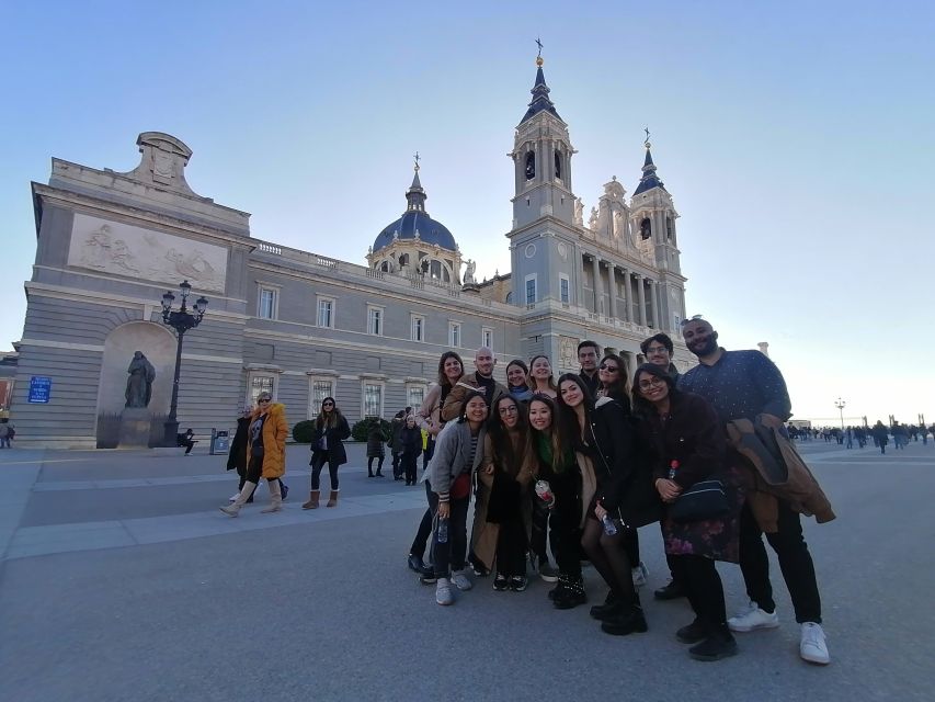 Madrid: Full-Day Private City Tour with Flamenco Show & Meal - Key points at a glance