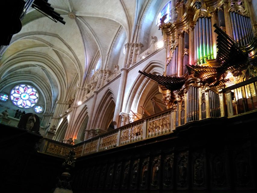 Madrid:Full Day Trip to Cuenca, Cathedral and Hanging Houses - Meeting in Madrid and Setting Out