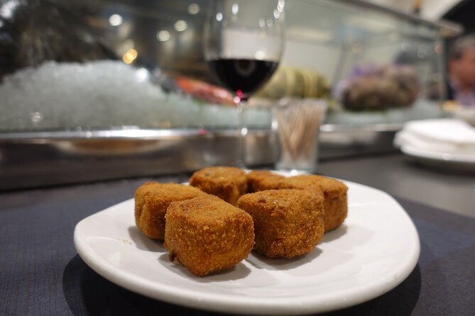 Madrid Gourmet Tapas Small Group Tour - First stop: Madrid’s eastern Retiro food scene
