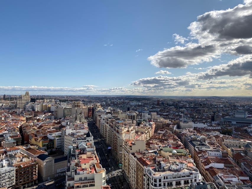 Madrid: Gran Vía Rooftops and Architecture Tour - Metropolis and the first stretch of Gran Vía