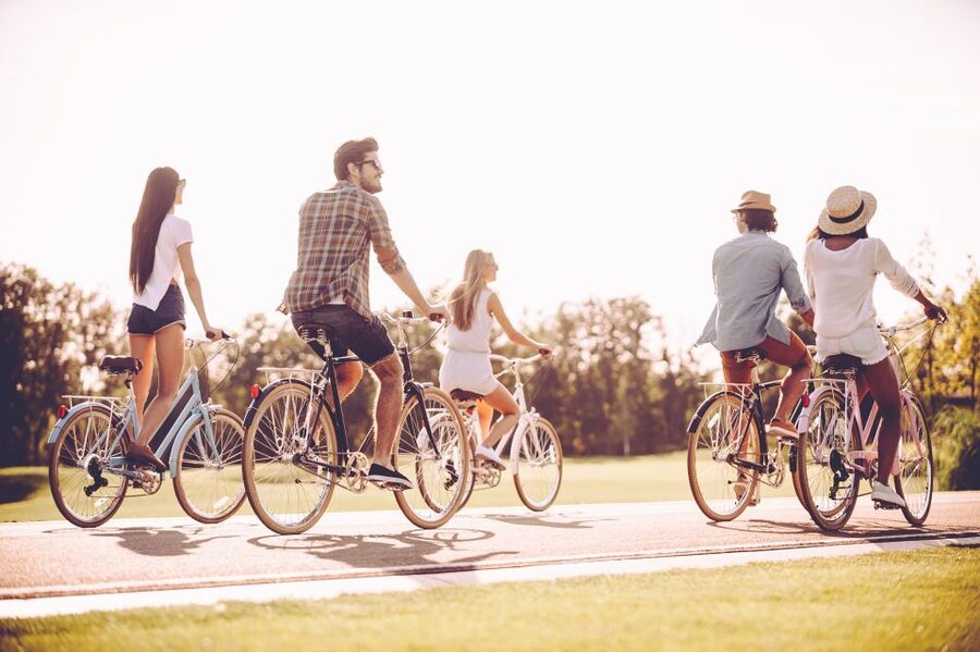 Madrid: Guided Electric Bike Tour. City center & Retiro Park - The Las Letras Quarter in 15 minutes