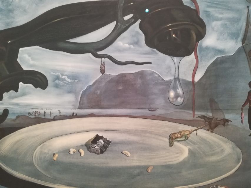 Madrid: Guided Tour of Reina Sofía Museum with Entry Ticket - Guide quality and the value of a small group