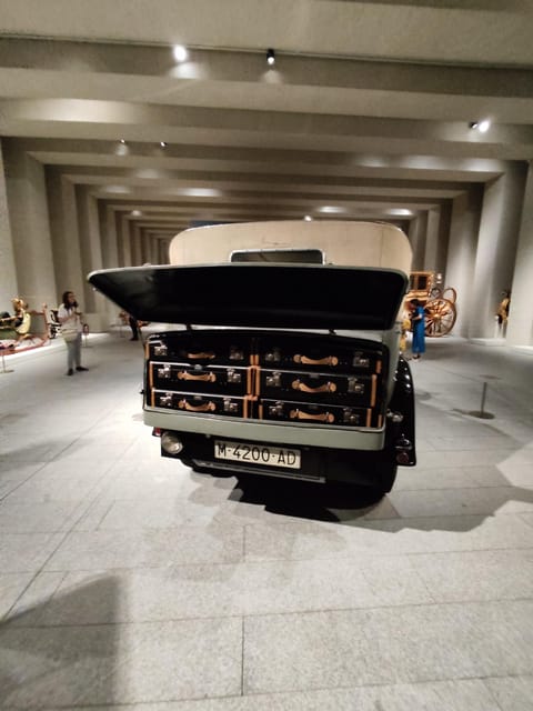 Madrid: Guided Tour of the Royal Collections Gallery - A modern gallery for an old royal collection