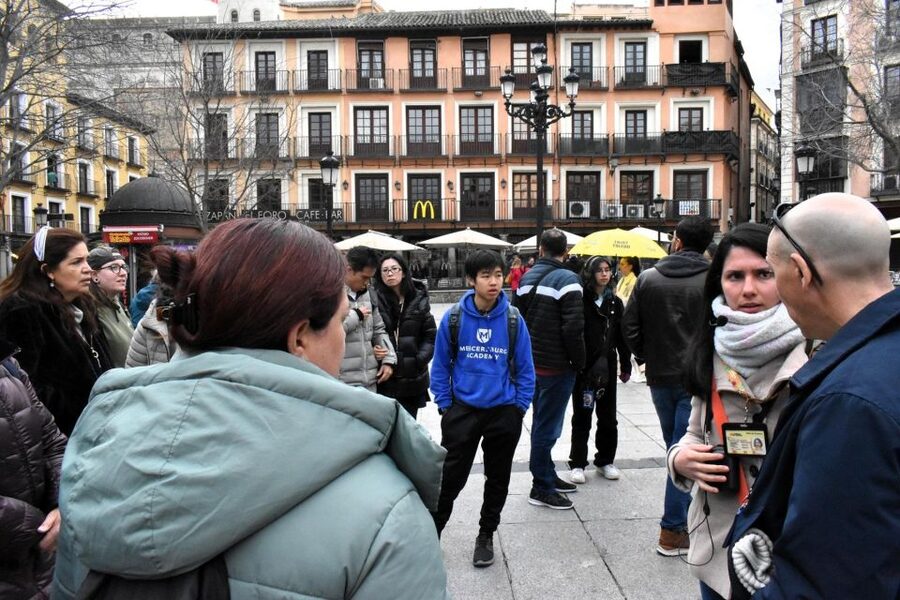 Madrid: Guided Tour to Toledo - The Sword and Damasquine Workshop Stop