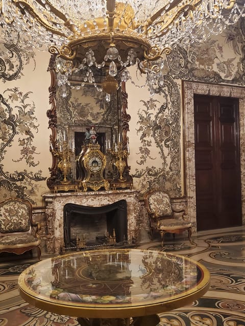 Madrid: Guided visit at the Royal Palace with tour guide - Why the Italian guide changes the visit