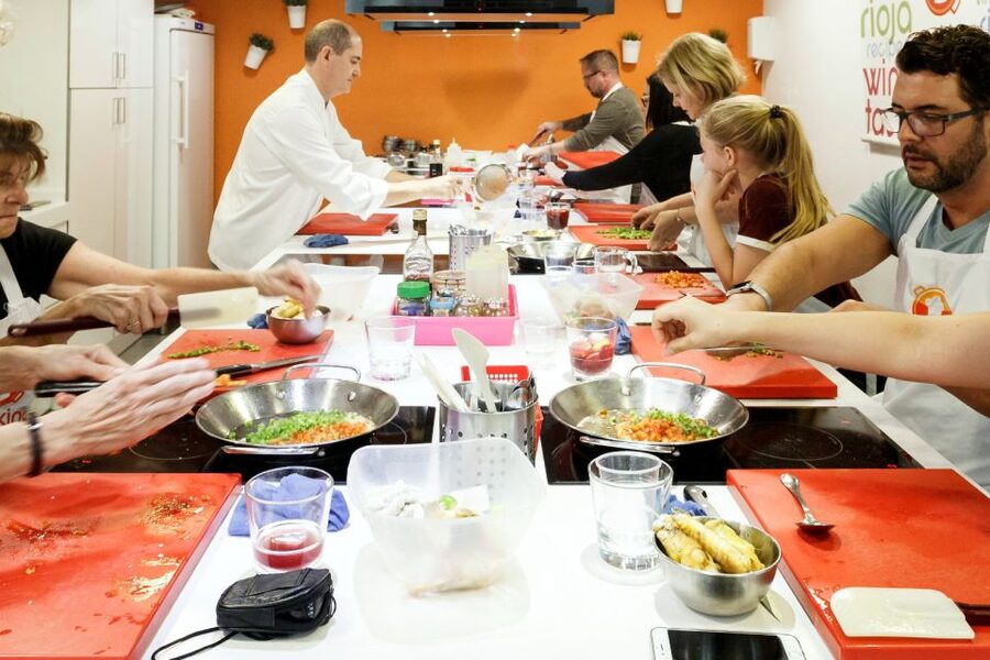 Madrid: Half-Day Spanish Cooking Class - A class for beginners, couples, and solo participants