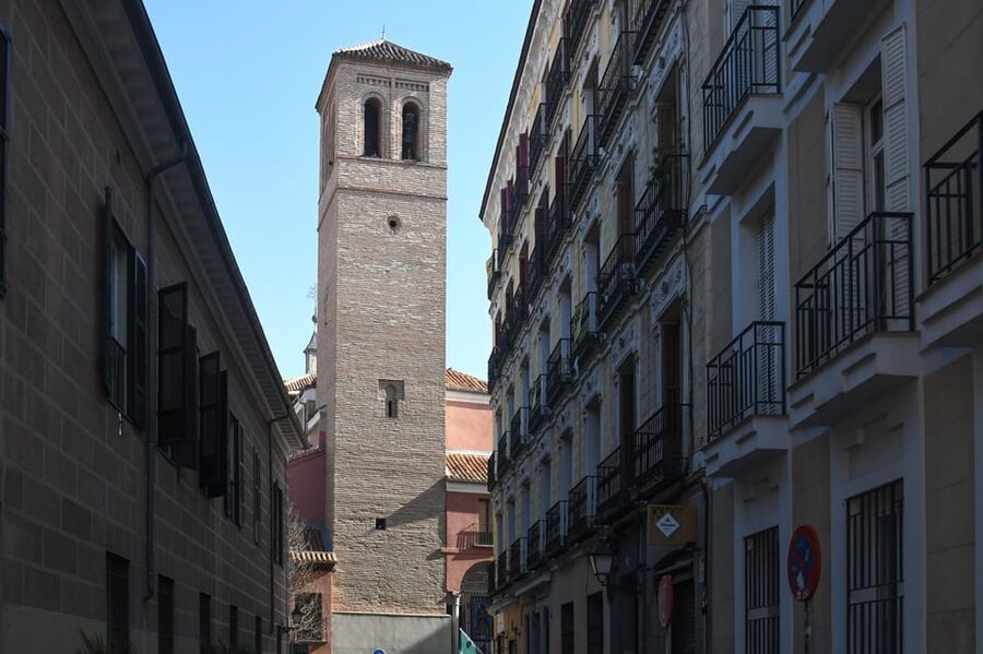 Madrid: Hidden Gems and Secrets Small Group Walking Tour - Madrid’s changing rulers and architectural styles