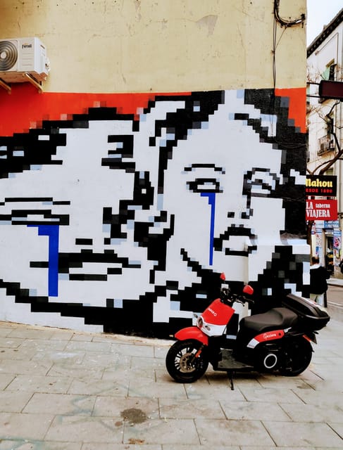 Madrid: Hidden Street Art Tour - Finishing at a local gallery