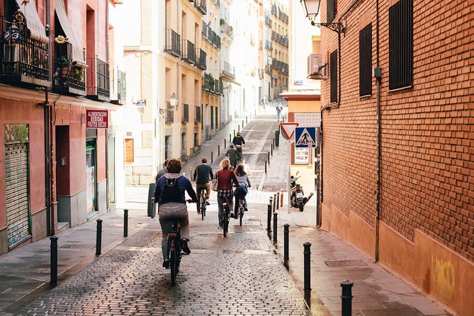 Madrid Highlights by Bike - Retiro Park gives the ride room to breathe