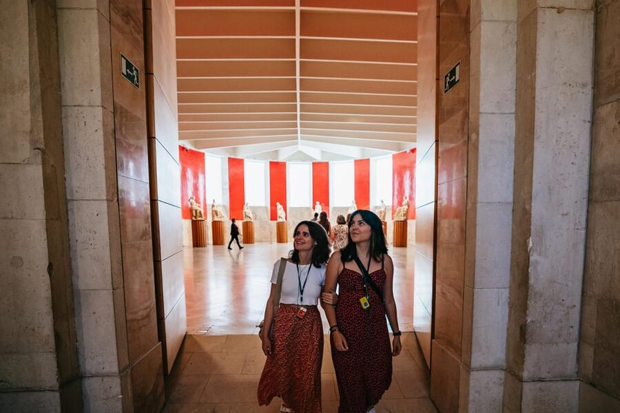 Madrid Highlights + Entrance to Prado Museum - Who will get the most from the $71 price