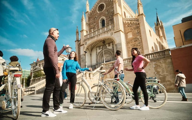 Madrid: Highlights Guided Vintage Bike Tour and Tapas Option - Why a vintage bike is a smart way to see Madrid