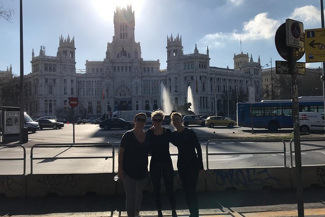 Madrid Highlights Running Tour - Royal Palace and Almudena Cathedral