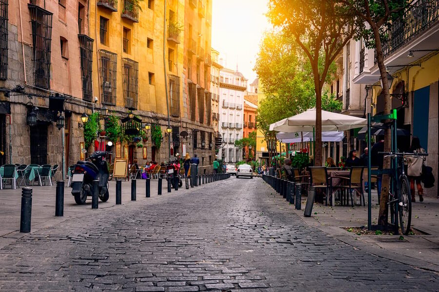 Madrid: History, Bites & Sips – An Intimate Tour Since 2018 - Key points at a glance